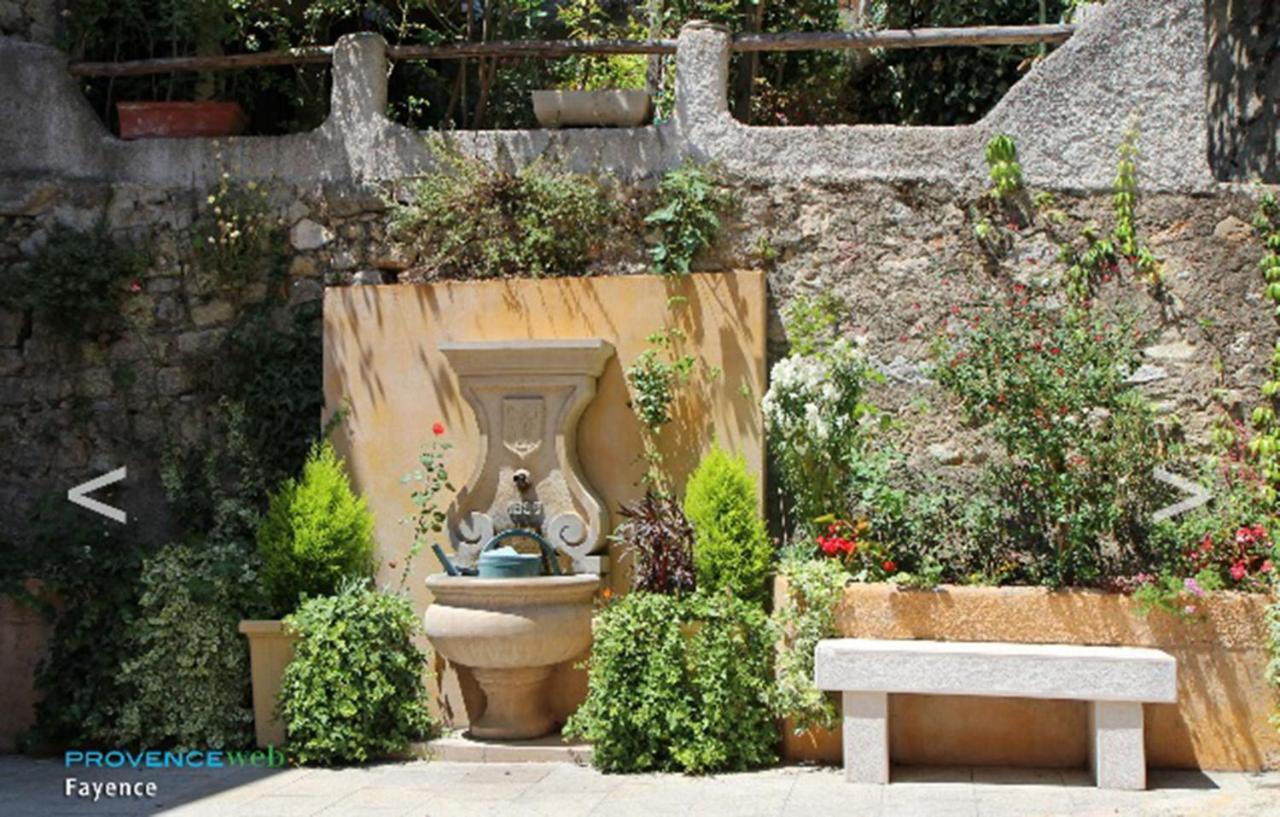 L'Essens Acomodação com café da manhã Fayence Exterior foto